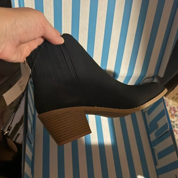 Draper James Black Elle Ankle Boots - Picture 3 of 4